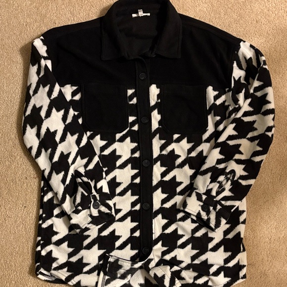 Maurices Jackets & Blazers - Maurices Black & White Houndstooth Teddy Jacket